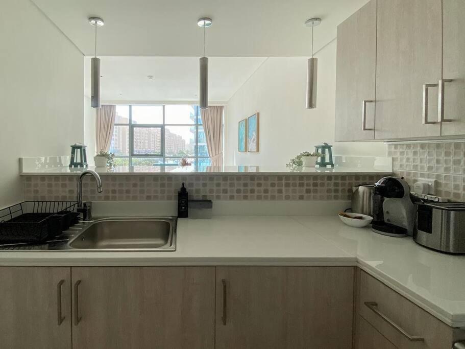 1 Bedroom 65m2, Infinity Pool, West Beach, Noise Insulation Apartment Dubai